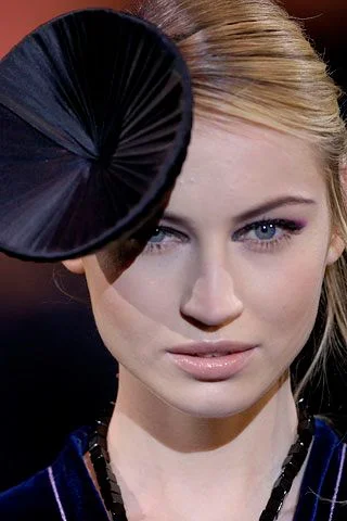 Look 24